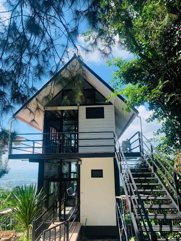 สวนพงษ์แตง โฮมสเตย์ Phongtang Garden บ้านรักไทย - เกลียวตะวัน1 (ชั้นล่าง)