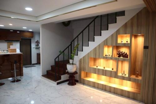 0222z12000o6v18nk45a6_z_1280_720_r5